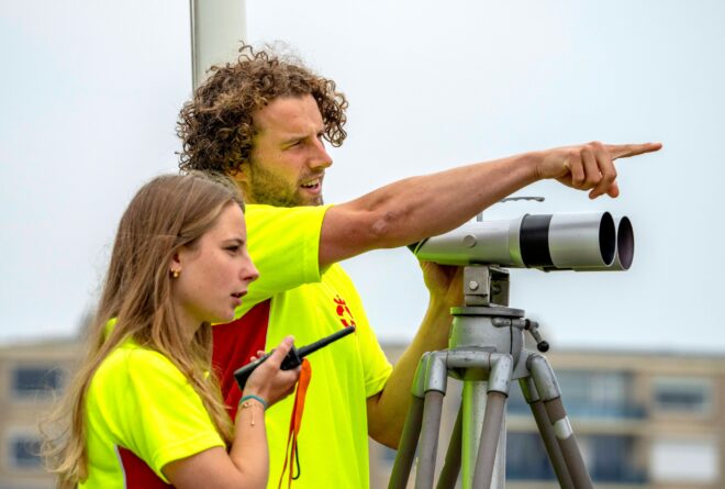 Vrijwilligers bezetten de post van de Reddingsbrigade