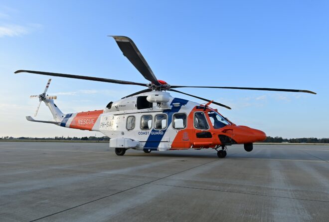 Kustwachthelikopter AW189 op het platform Den Helder