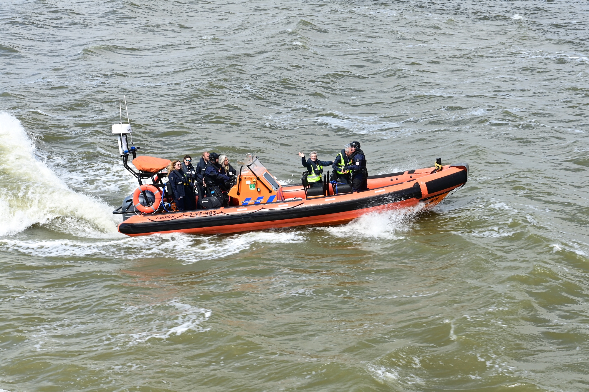 Een paar collega's mochten meevaren met de reddingboot van de KNRM.